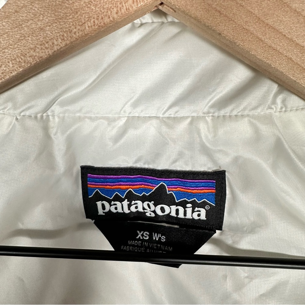 PATAGONIA Nano Puff Vest in Birch White - Picture 9 of 10